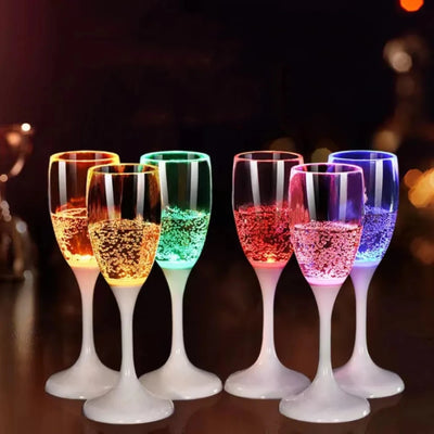 6Pcs LED Light Glasses Champagne Flutes Cocktail Flashing Cups for Party Bar Night Club Drink Christmas Wedding Party Wholesale